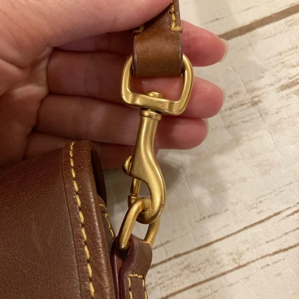 Dooney & Bourke Florentine Leather Large Dottie Crossbody Chestnut/Brown - Picture 9 of 16